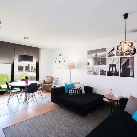 NEW APARTMENT WITH BIG TERRACE 9 Min WALK TO BEACH 6 MIN SUPERMARKET Calafell Exterior foto